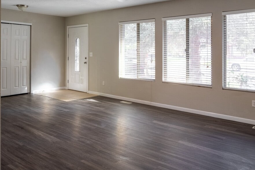 Building Photo - 5418 Alta Loma Rd