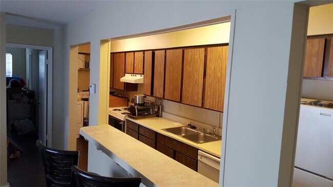 Building Photo - 1112 Autumn Cir