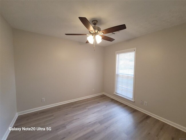 Building Photo - 6404 Deerwood Pl