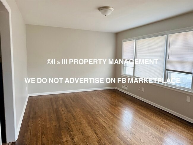 Building Photo - 315 W North Ave