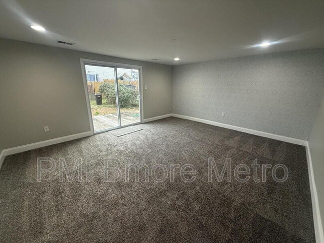 Building Photo - 5 Bohn Ct