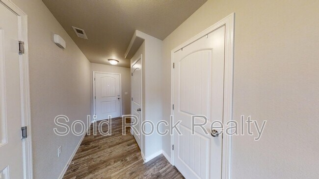 Building Photo - 10977 Quercia Cir