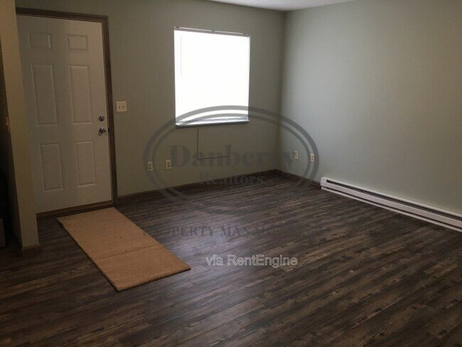 Building Photo - 319 Frazer St