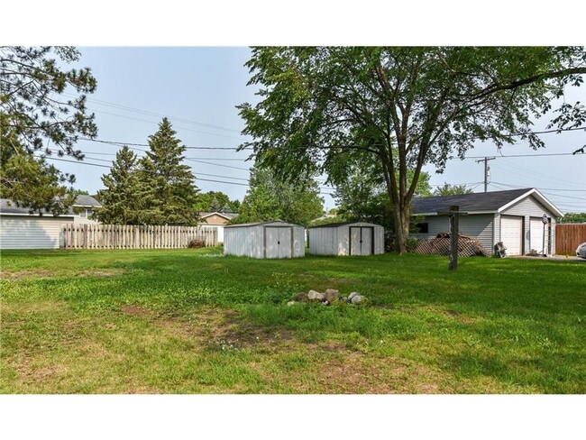 Building Photo - 2 Bedrooms, 1 Bathroom Single Family Home in Little Falls, MN- Large corner lot