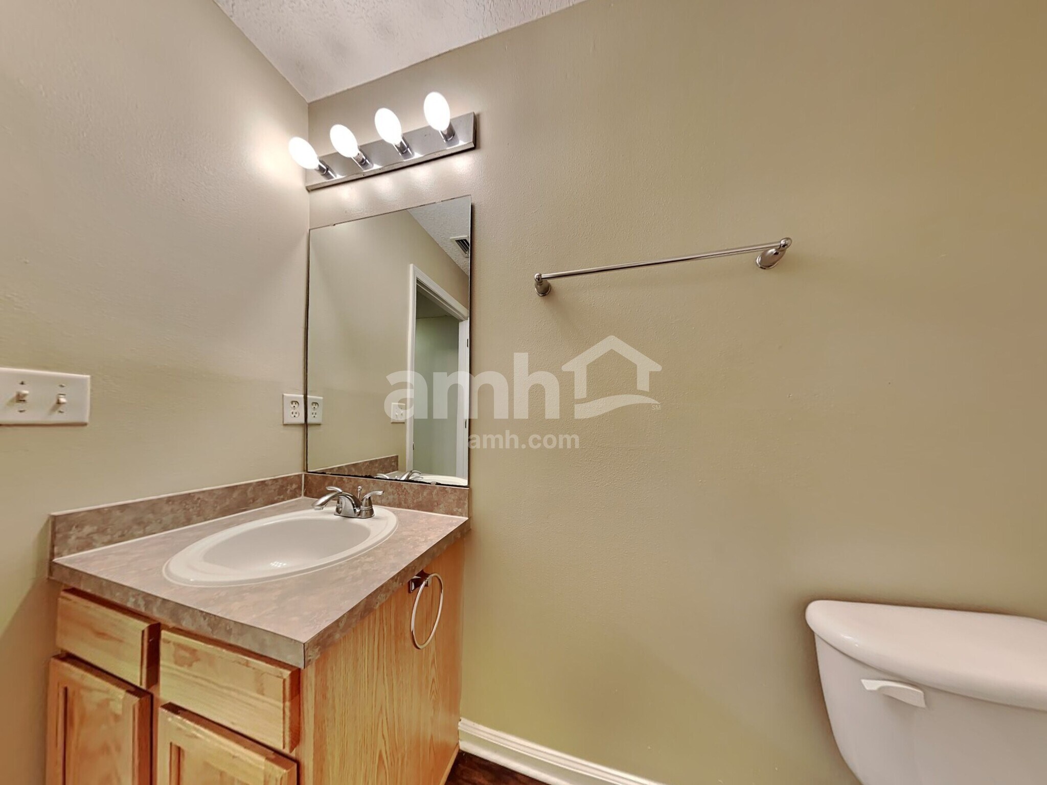 Building Photo - 11542 Brian Lakes Dr