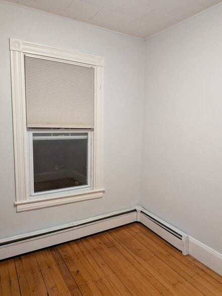 Building Photo - 184 Otis St