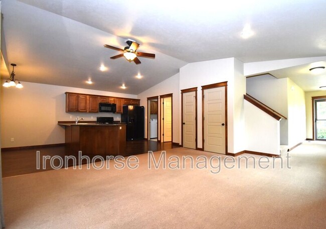 Building Photo - 103 Covey Ct