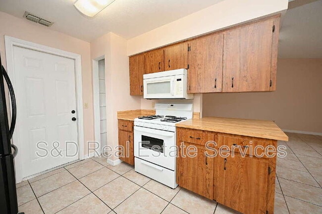 Building Photo - 1018 Sunshine Way SW