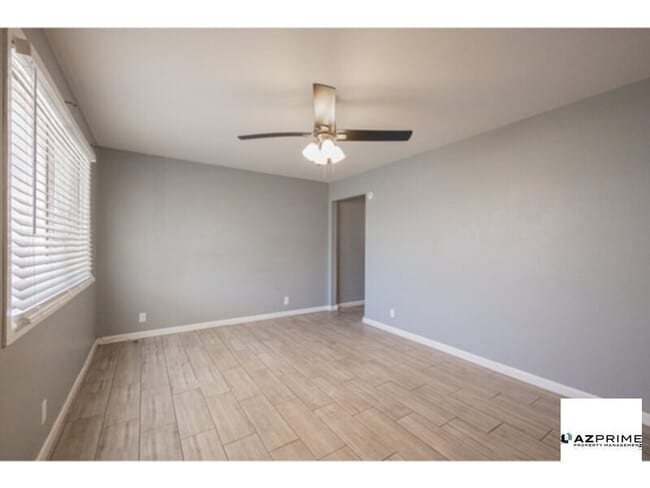 Building Photo - Discover your Desert Dream in this Stunnin...