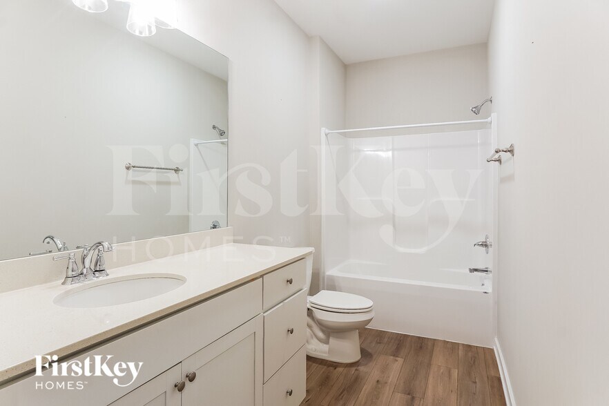 Building Photo - 187 Crossroads Cir