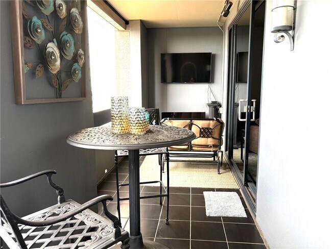 Building Photo - 75 14th St NE