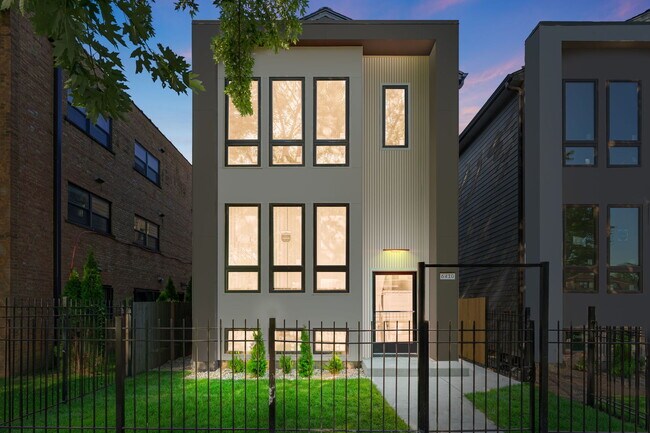 Primary Photo - 6408 S Vernon Ave