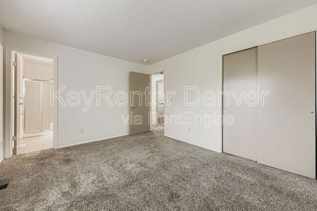 Building Photo - 1243 S Johnson Way