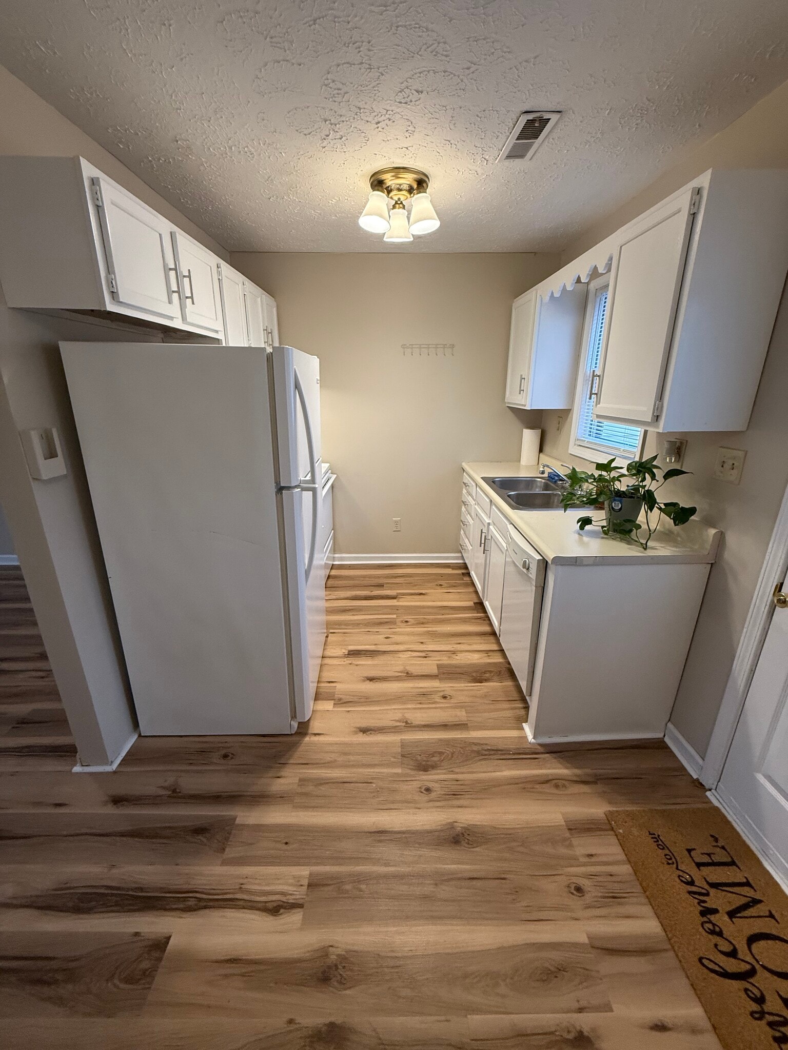 Kitchen - 719 Main St