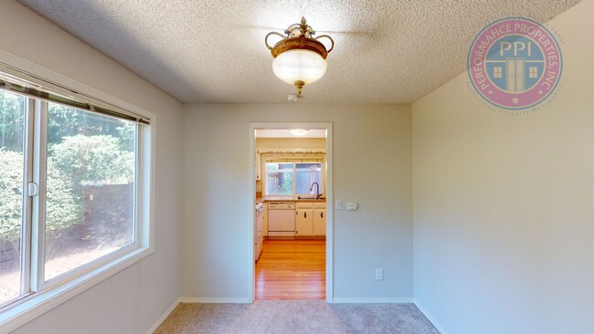 Building Photo - Desirable Tualatin - Central Air! Single L...
