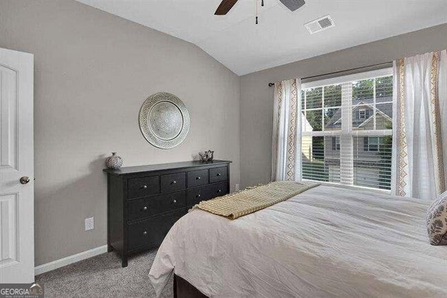 Building Photo - 307 Lakeside Ln