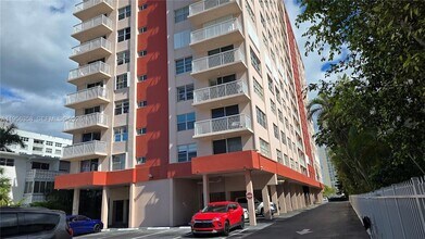 Building Photo - 3161 S Ocean Dr