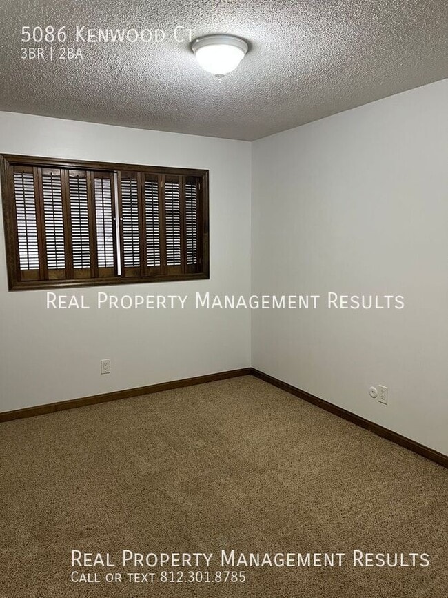 Building Photo - 5086 Kenwood Ct