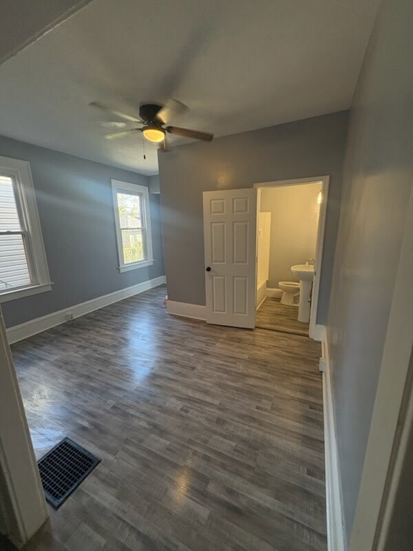 Building Photo - 1341 E Long St