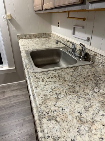 Building Photo - 12 Church St