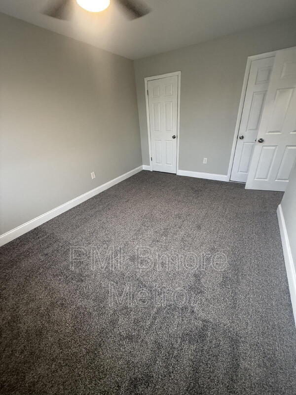 Building Photo - 5 Bohn Ct