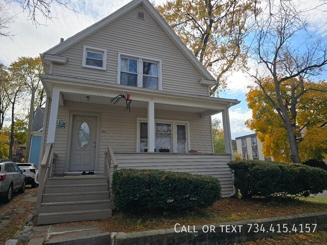 Building Photo - 502 Benjamin St