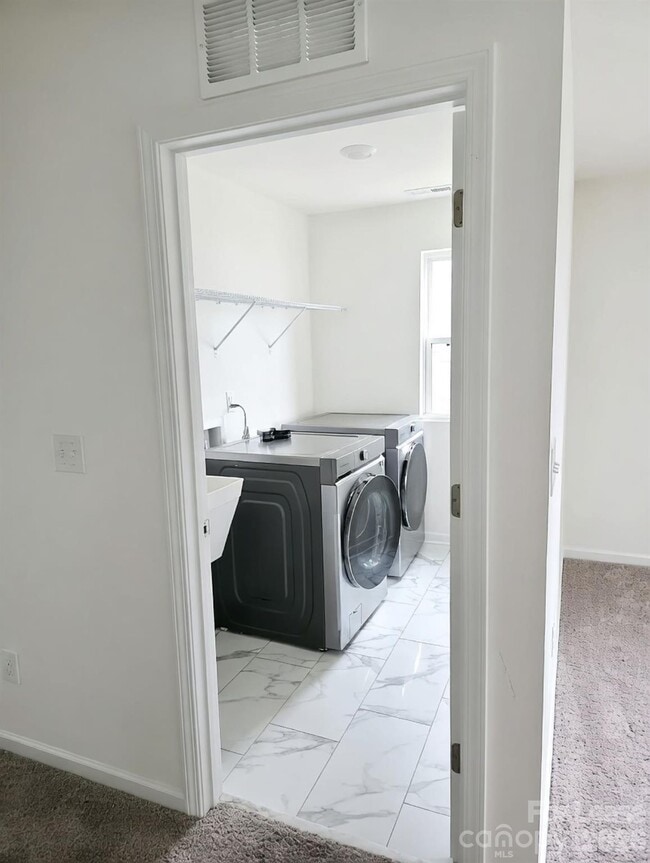 Building Photo - 1314 Harleston St