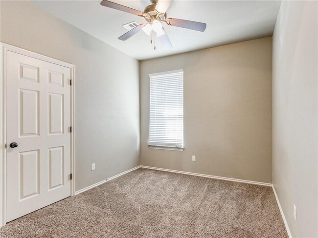 Building Photo - 804 Aspen Dr