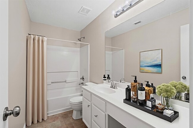 Building Photo - 6505 Tara Ln