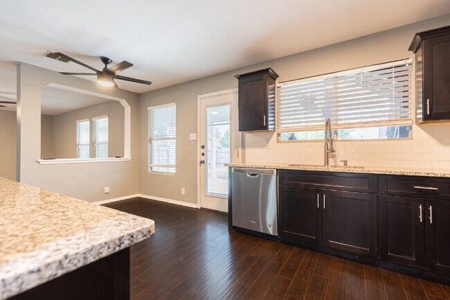 Building Photo - 11119 Rindle Ranch