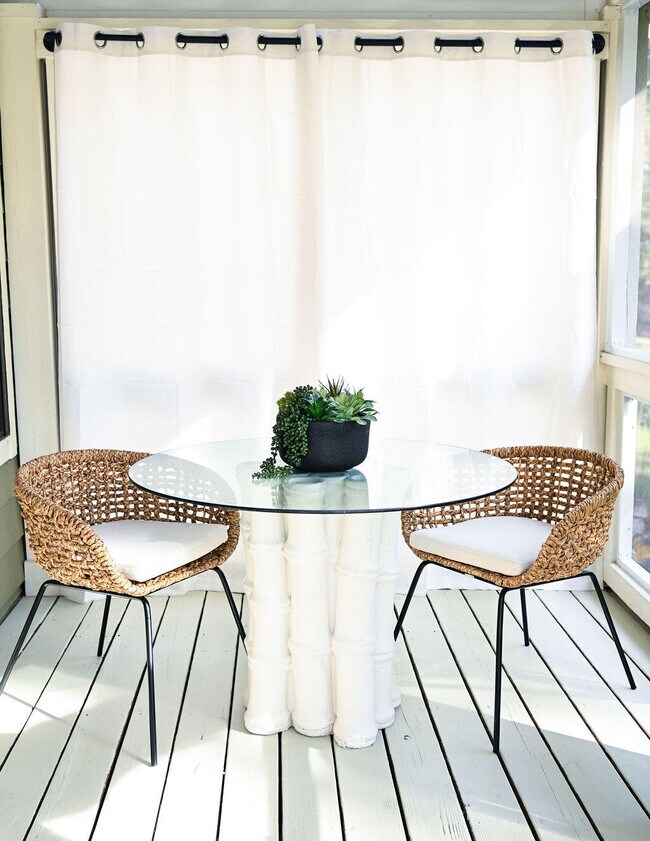 Building Photo - 90 Southaven Cir