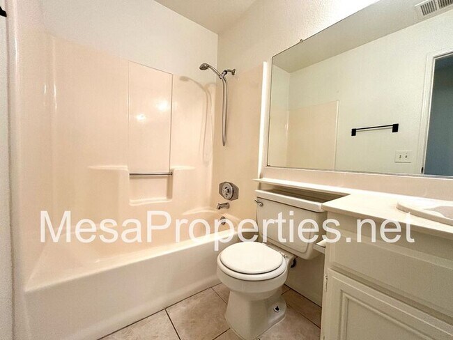 Building Photo - 15261 San Jose Dr