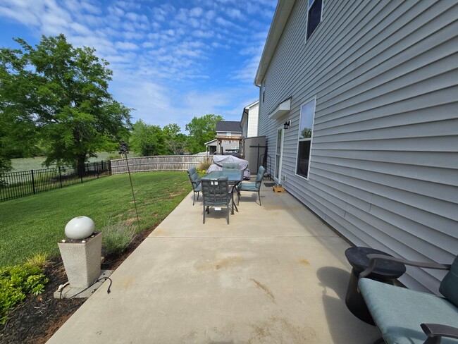 Building Photo - Rare find in Camden, SC - Gorgeous home on...