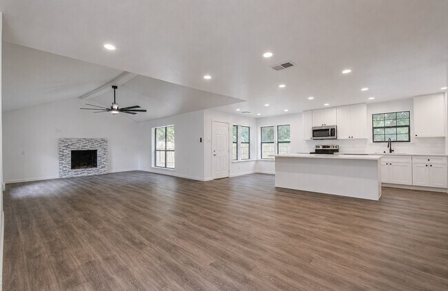 Building Photo - 816 Glen Hollow Dr