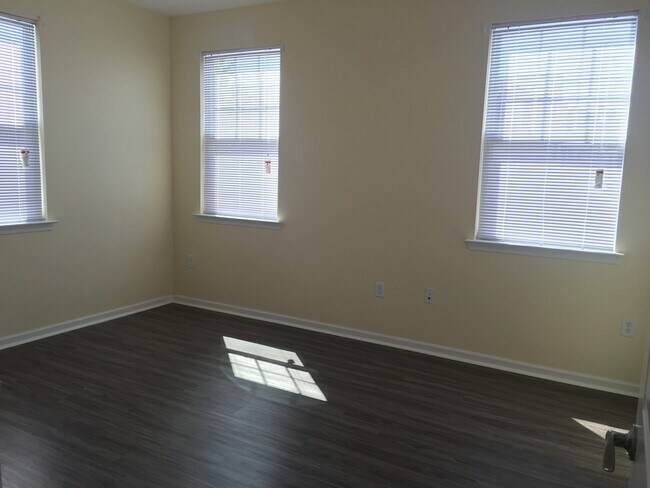 Building Photo - 4315 Farringdon Wy