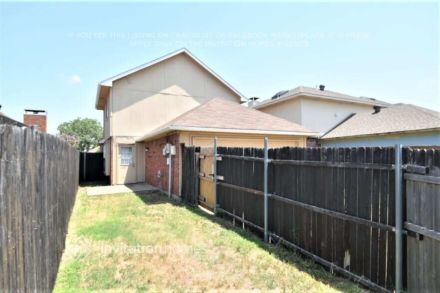 Building Photo - 2018 Falcon Ridge Dr