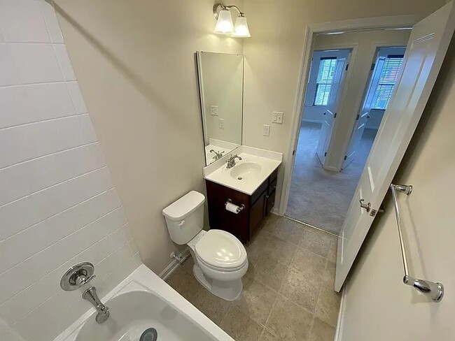 Building Photo - 8939 Ringview Dr