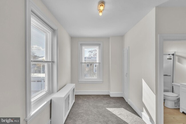 Building Photo - 459 Martin St