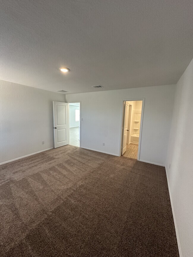 Building Photo - 3230 Carducci Dr