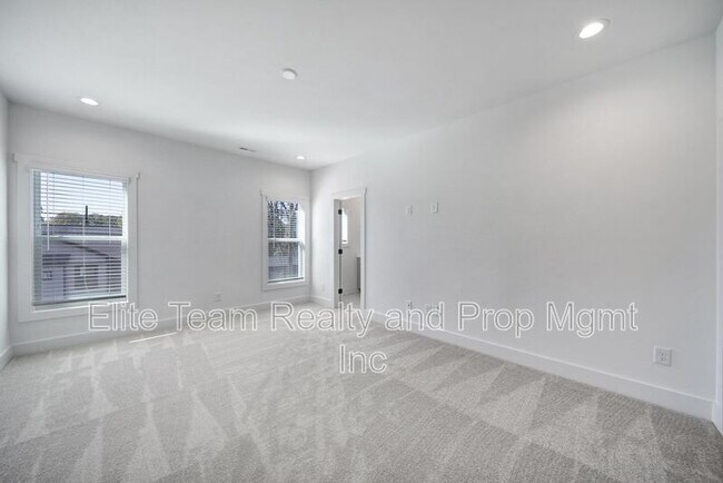 Building Photo - 511 Bowman Rd