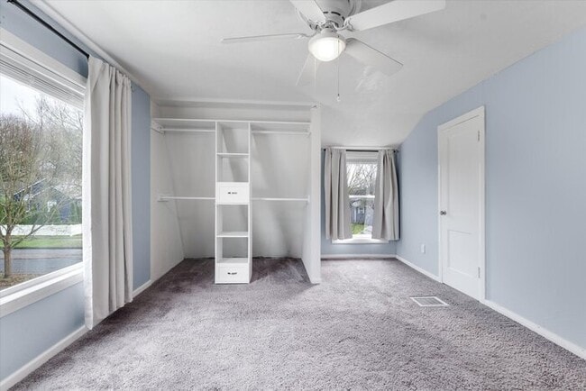 Building Photo - 657 22nd Ave