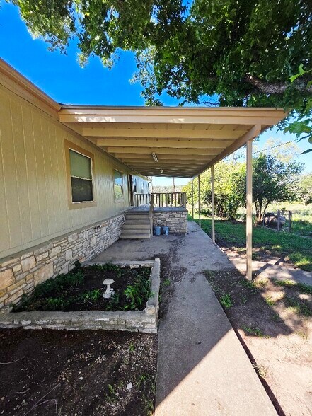 Building Photo - 119 Hoot Owl Hollow
