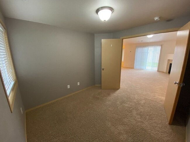 Building Photo - 5822 Austin Ct