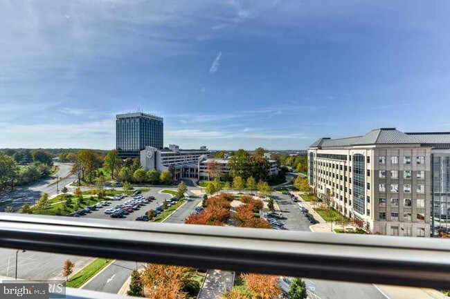 Building Photo - 11760 Sunrise Valley Dr