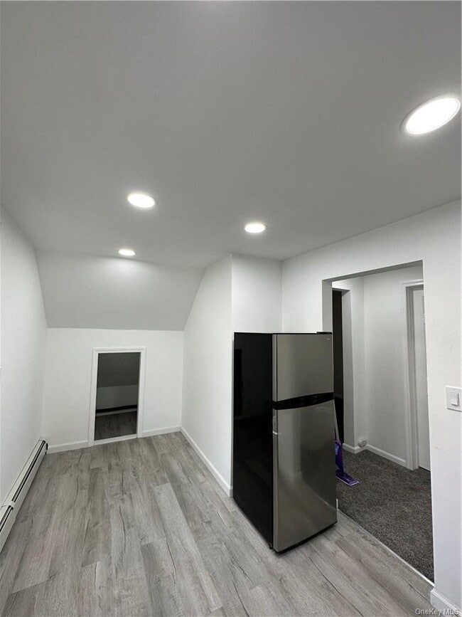 Building Photo - 57 Hunt Ave