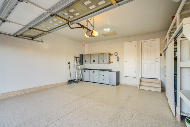 Building Photo - 8325 Hames Dr