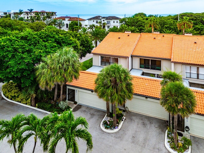 Building Photo - 3908 S Ocean Blvd
