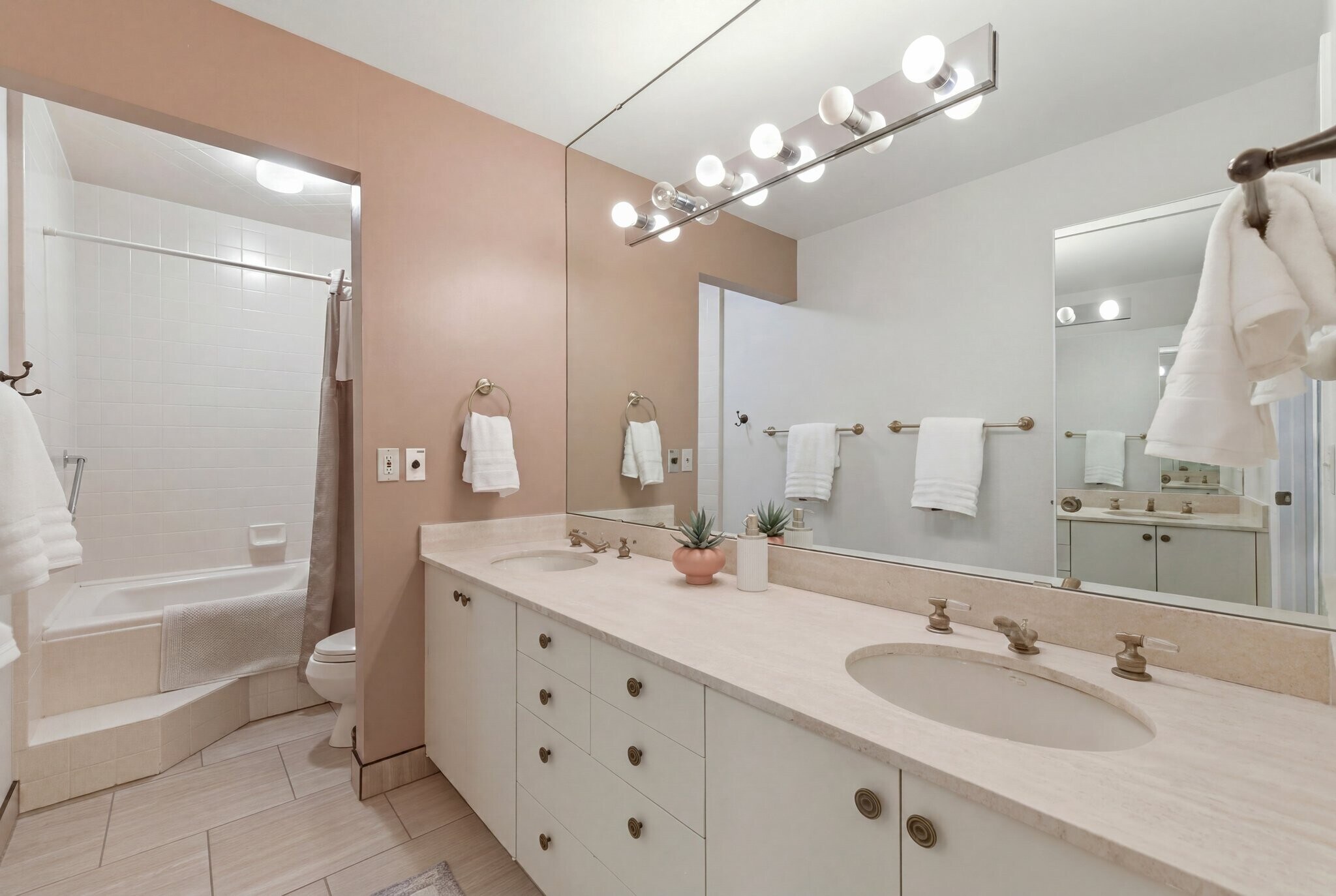 Building Photo - 3674 E Oak Rim Way