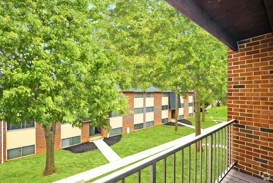 York Hills 1927 Queenswood Dr York PA 17403 Apartment Finder