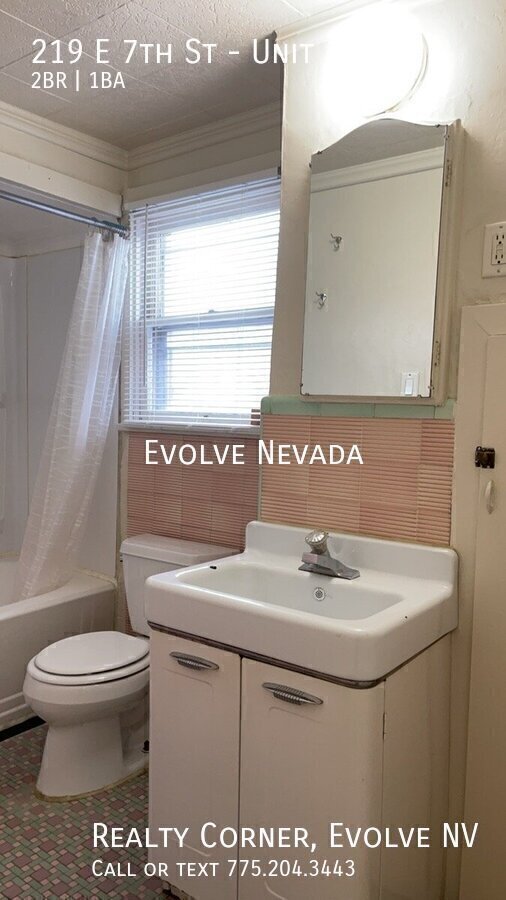 Building Photo - 219 E 7th St